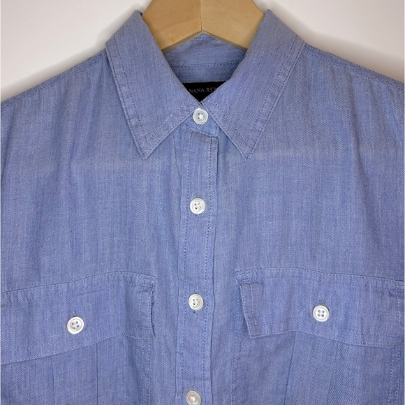 Banana Republic chambray shirt size small. - Picture 4 of 4